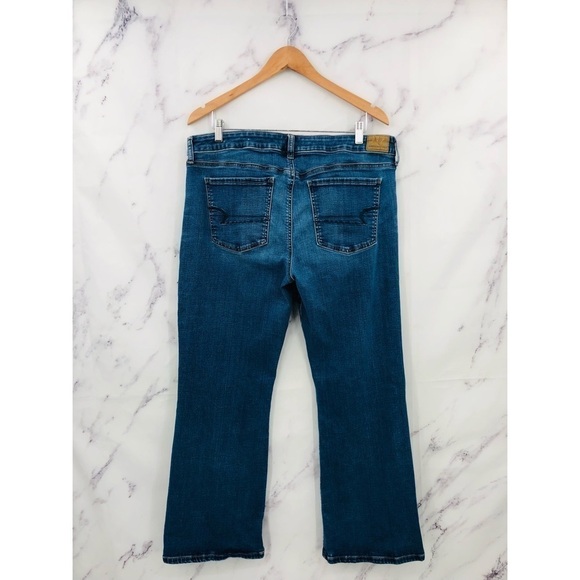 P009 American Eagle Super Stretch High Rise Favorite Boyfriend Distressed Jeans - Picture 3 of 3